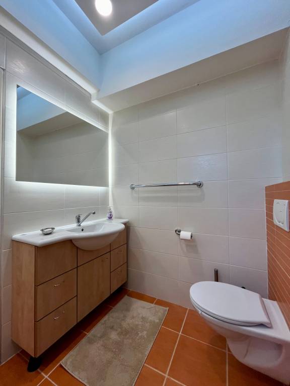 Štýlový 4-izbový byt na prenájom v rodinnom dome, Staré Mest - 18