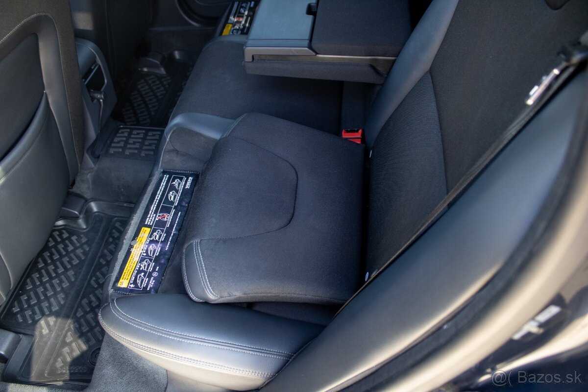 VOLVO XC60 D4 2,0 133 KW A8 - 18