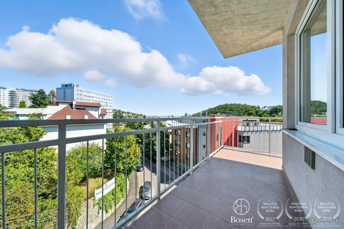 BOSEN | Výhľady, priestor, krb - 152 m2 plus terasa 102 m2, - 18