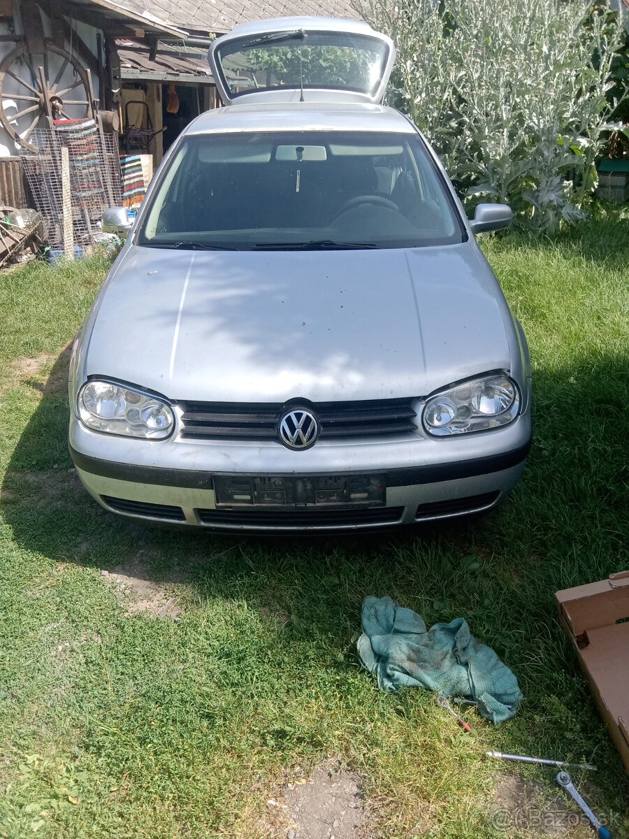 Rozpredám golf 4 1.9tdi 66kw r.v.2001 - 18