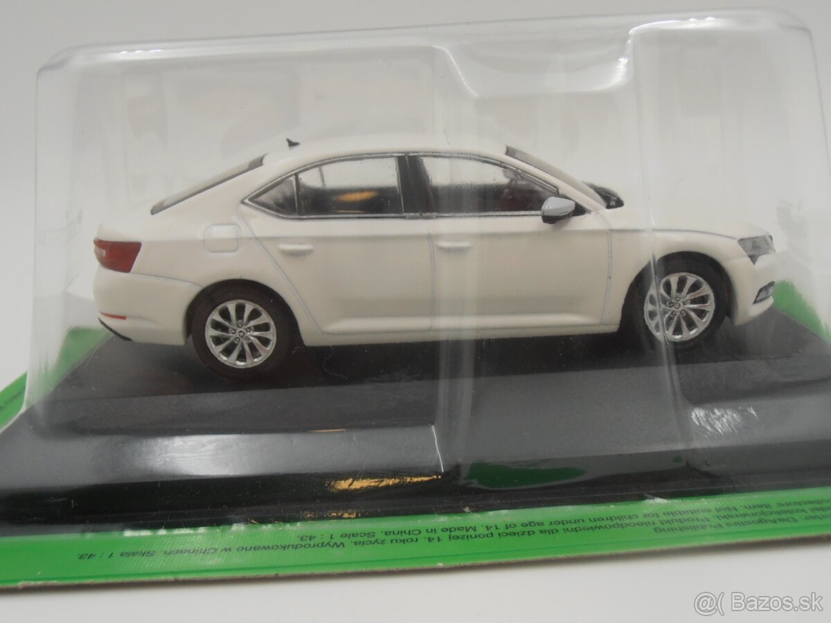 Škoda Superb "Kaleidoskop" 1/43 - 18