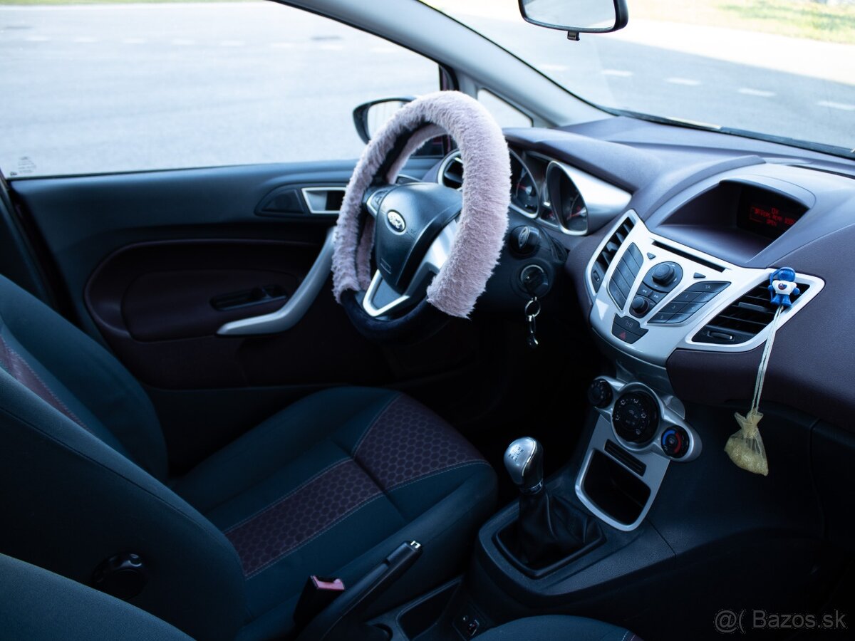 Ford Fiesta 1.4 TDCi DPF Titanium - 18