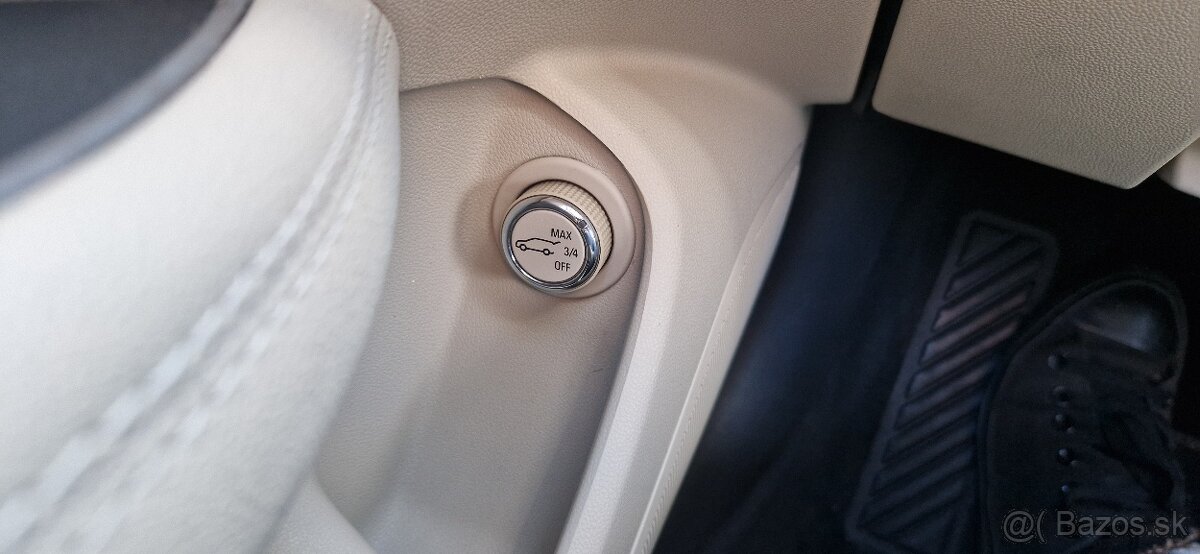 Opel Insignia ST 2.0 CDTI S S Innovation AT8 - 18