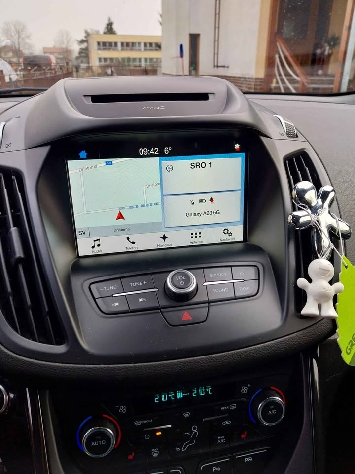 Ford Kuga ST Line - 18