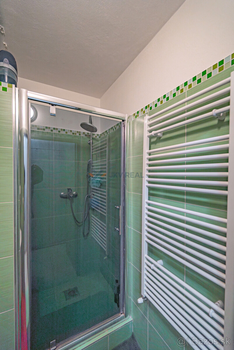 SKVELÁ PRÍLEŽITOSŤ Na predaj krásny 3i byt so záhradkou. - 18