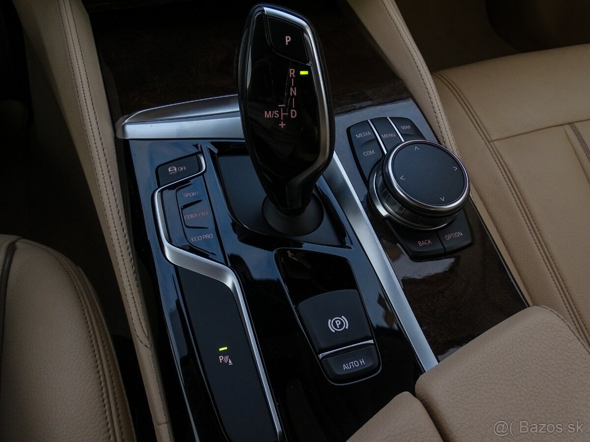 BMW Rad 5 530d xDrive A/T, Luxury Line, VYMENENÉ ROZVODY - 18