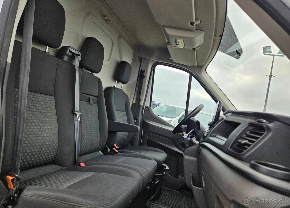 Ford transit L3H2 2.0 TdCi 131 - ročnik 2020 - 18