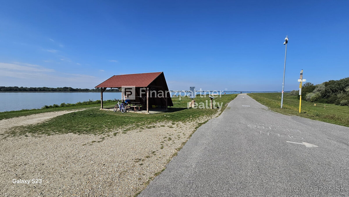 Moderný 2-izbový byt s perfektným výhľadom v Hamuliakove - 18