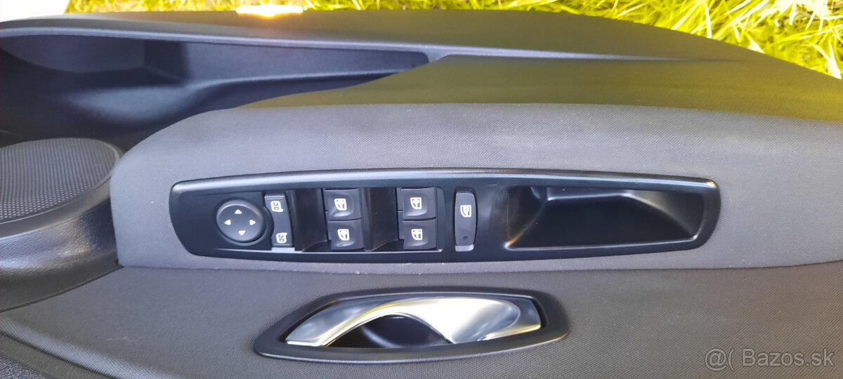 Predám Renault Fluence 1,6 benzín, ročník 2011 - 18