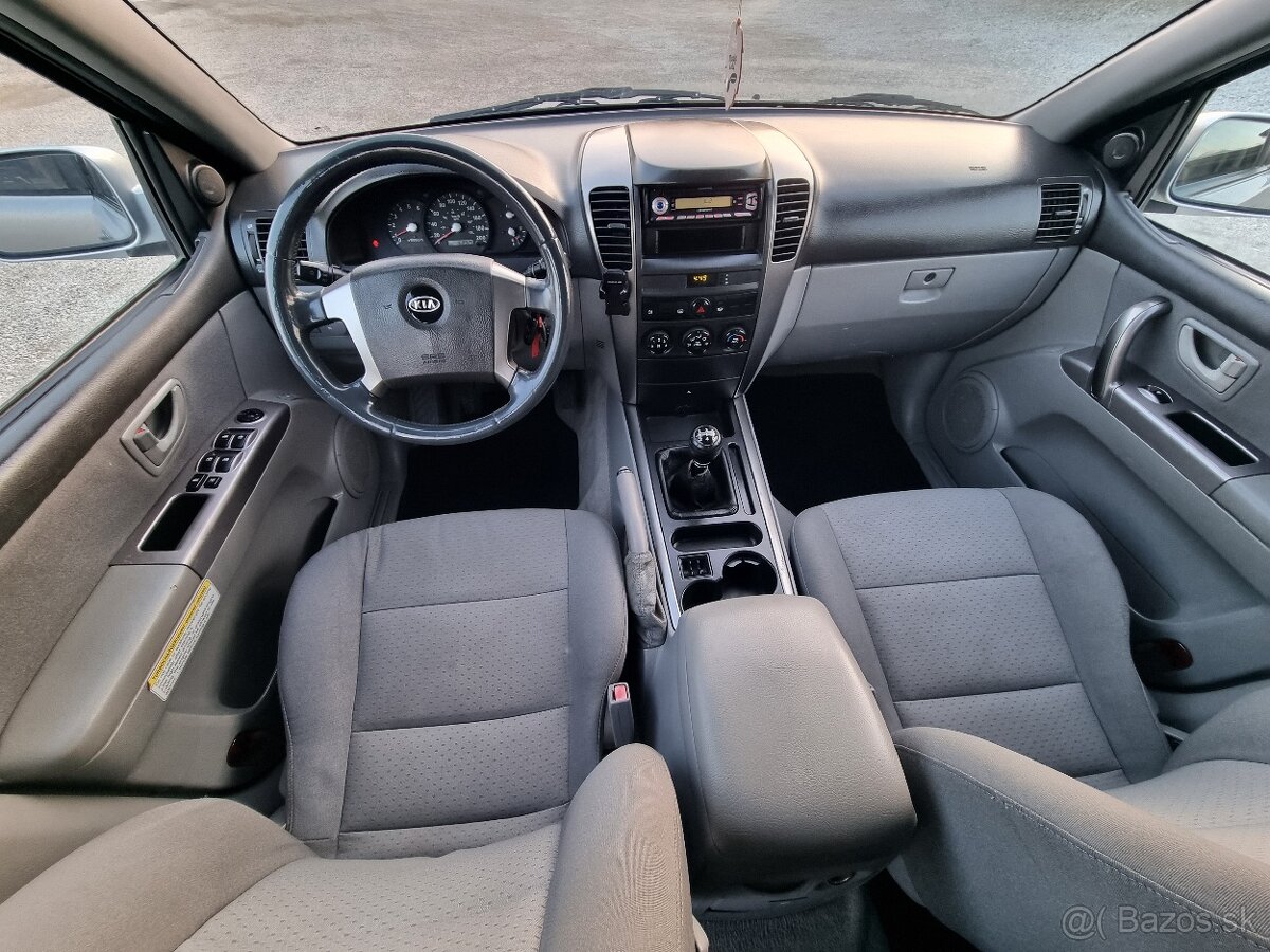 KIA SORENTO 2,5CRDi 4x4 - 18