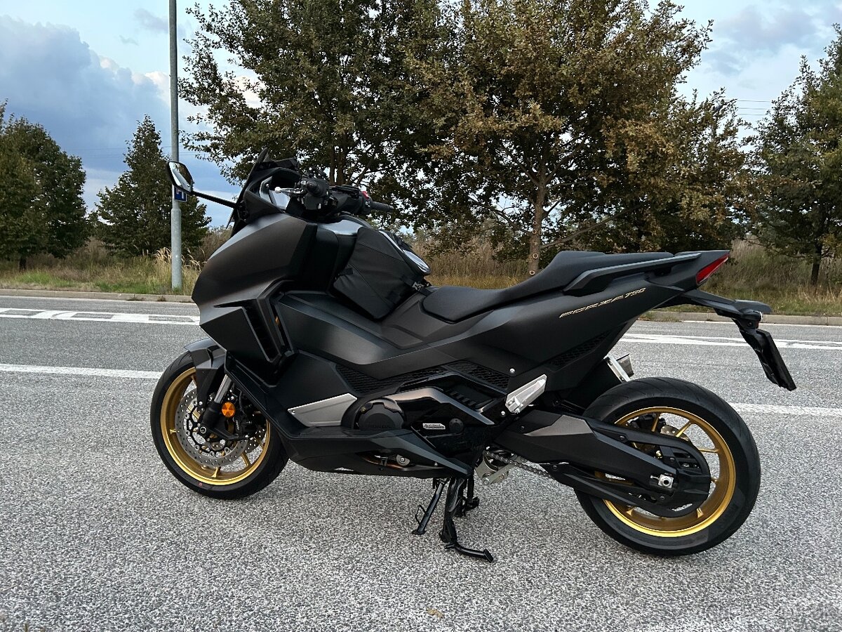 Honda Forza 750, 2024, 3400km - 18