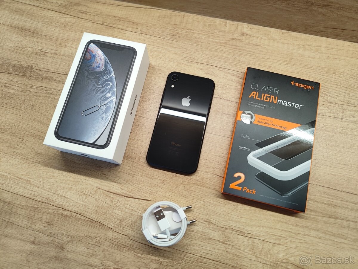 iPhone XR - super stav / v záruke - batéria 97% - 18