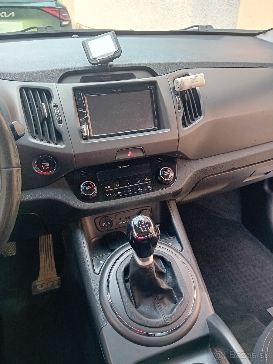 Kia Sportage 2,0 CRDi 4x4 - 18