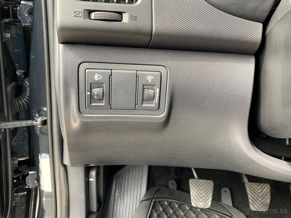 Hyundai i30 1.4i, 80KW - 18