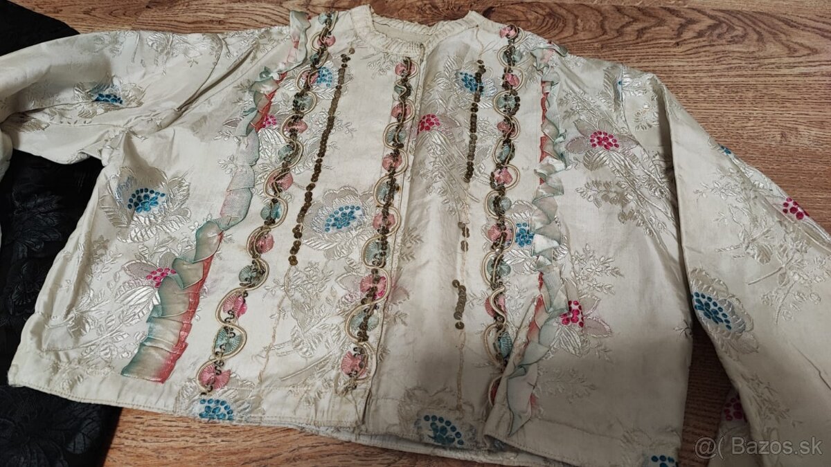 Staré Slovenské kroje 1. - 18