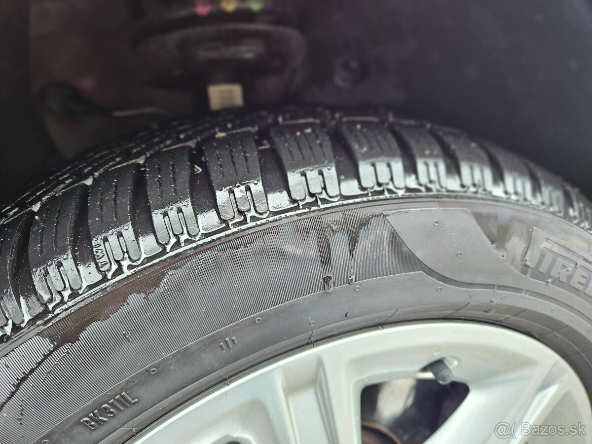 Volkswagen Touran 2.0TDI - 18