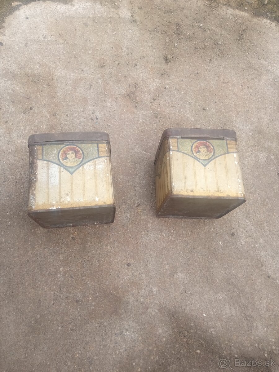 Odznaky popolníky plechové krabice - 18