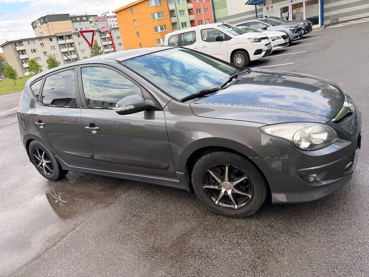 Hyundai i30 1.4 benzín + LPG - 18