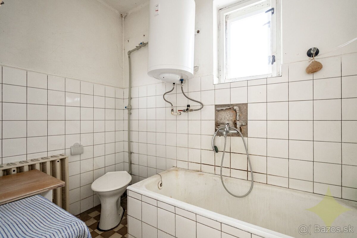 Dvojgeneračný rodinný dom v obci Balog nad Ipľom - 18