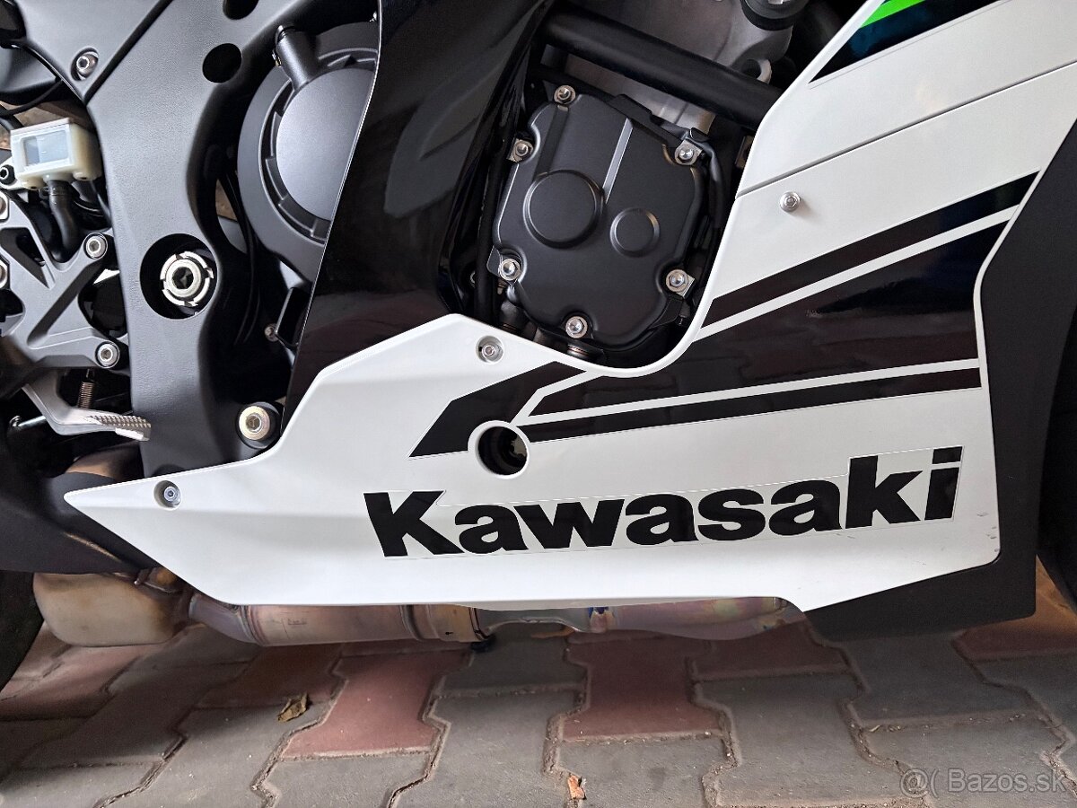 Kawasaki zx10r - 18