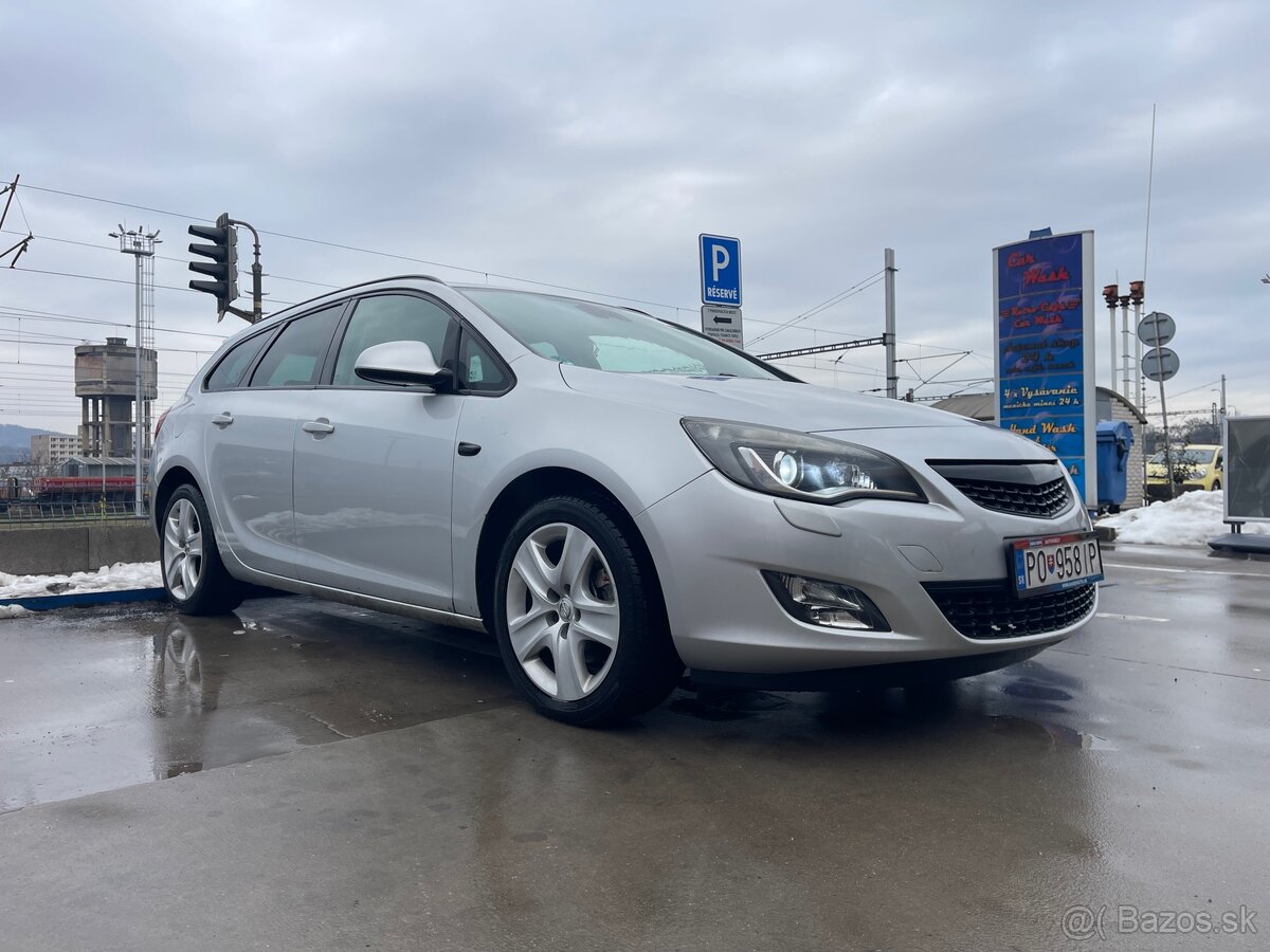 Opel Astra J 1.7Cdti r.v.2011 - 18