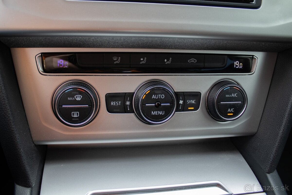 Volkswagen Passat Variant 1.6TDI DSG - 18