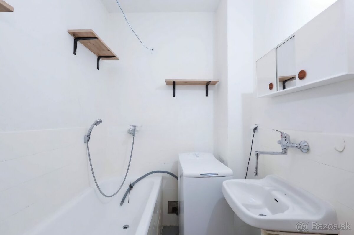 Prenájmem 1.izbový rodinný dom vo Viničnom... - 18