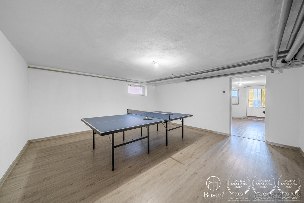 BOSEN |6 izbový RD s veľkou záhradou, s pivnicou a garážou v - 18