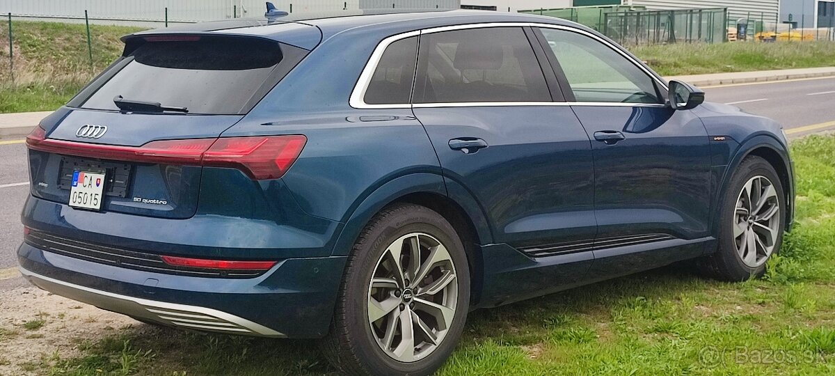 Audi E-tron 50 quattro Advanced Odpočet DPH: 22 358 € Možnos - 18