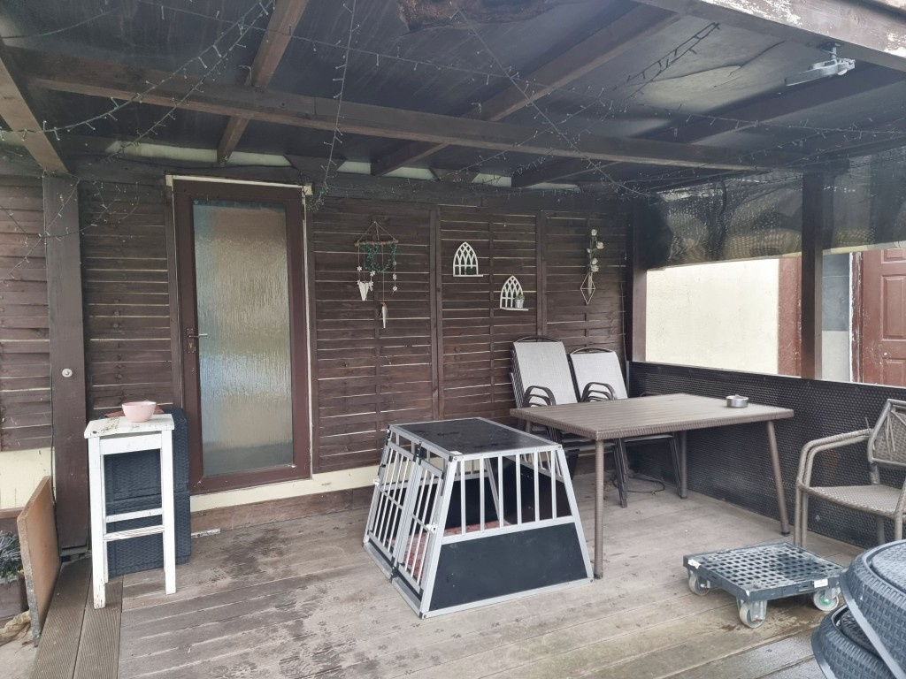 Exkluzívne na predaj RD s bazénom, garážou - 18