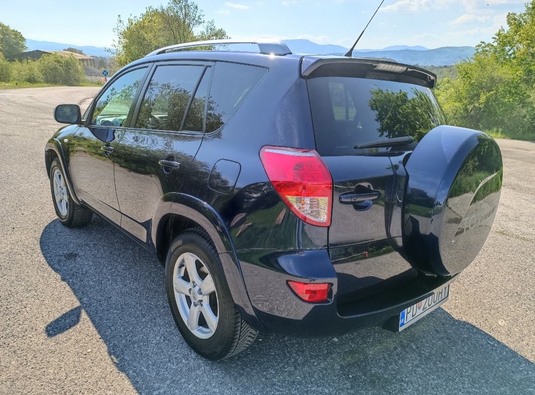Toyota RAV-4 2,2diesel 4x4 - 18