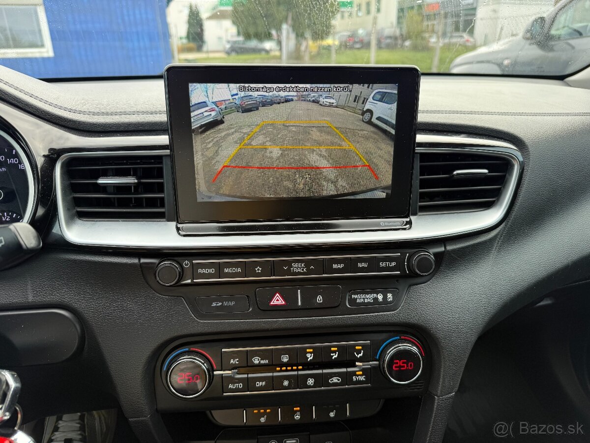 Kia Ceed SW 1.6 CRDi Silver M6.85KW - 18