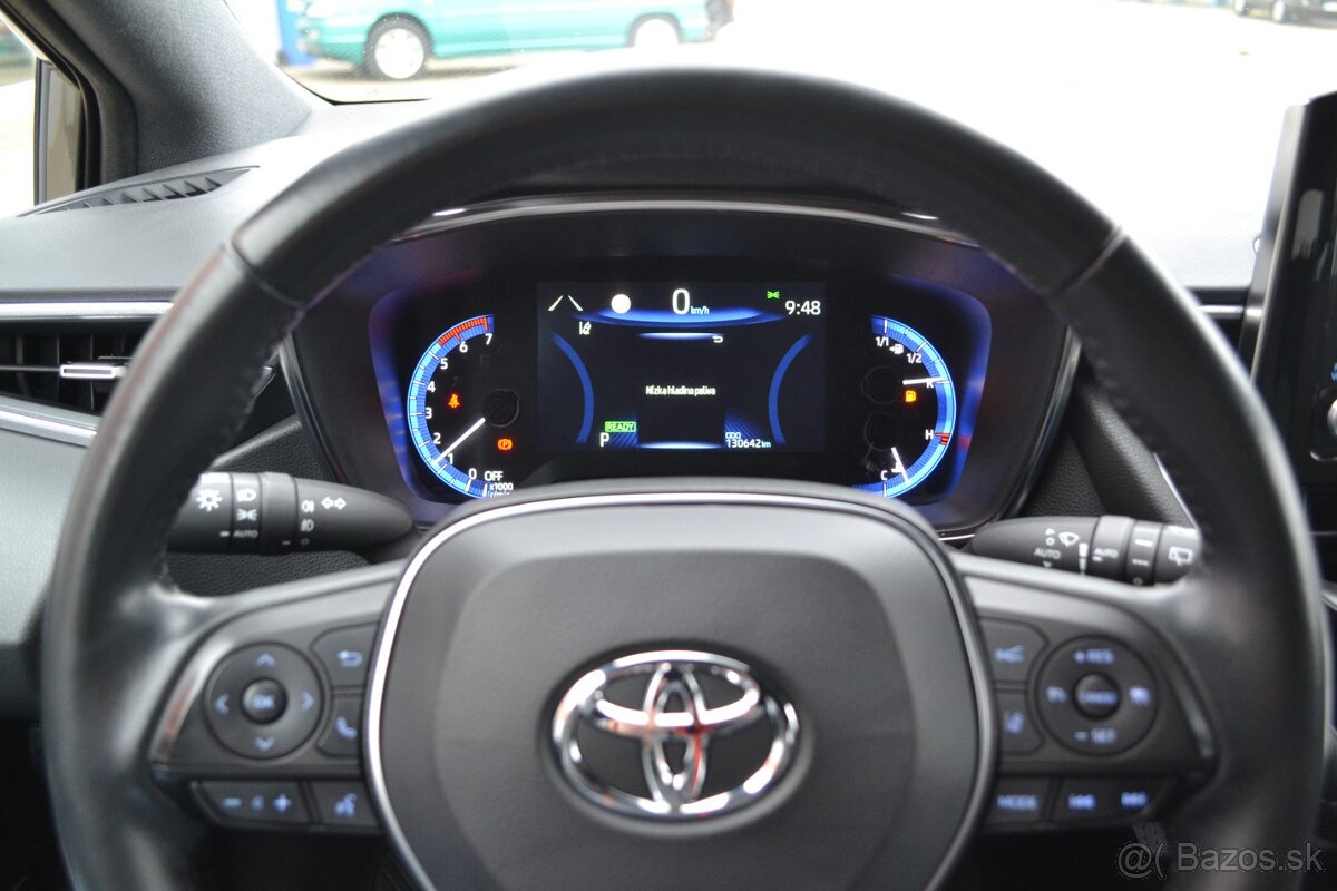 Toyota Corolla Combi 1.8 Hybrid Full LED - 18