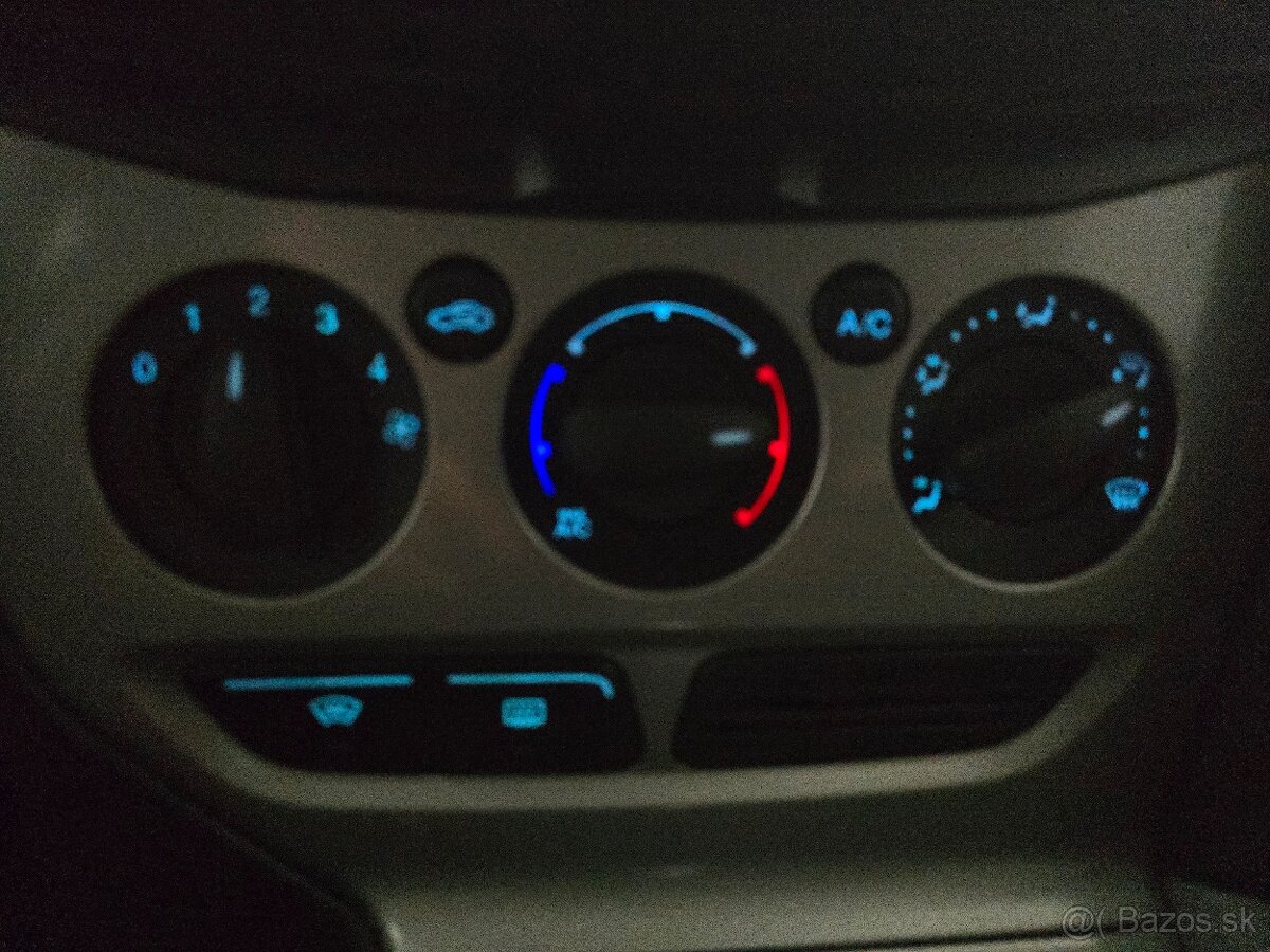 Ford Focus Kombi 1.6 TDCi DPF Trend - 18