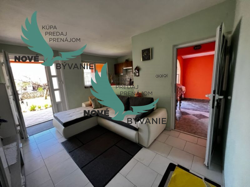 Na predaj dom s 3 apartmánmi len 250m od mora, Chorvátsko - - 18