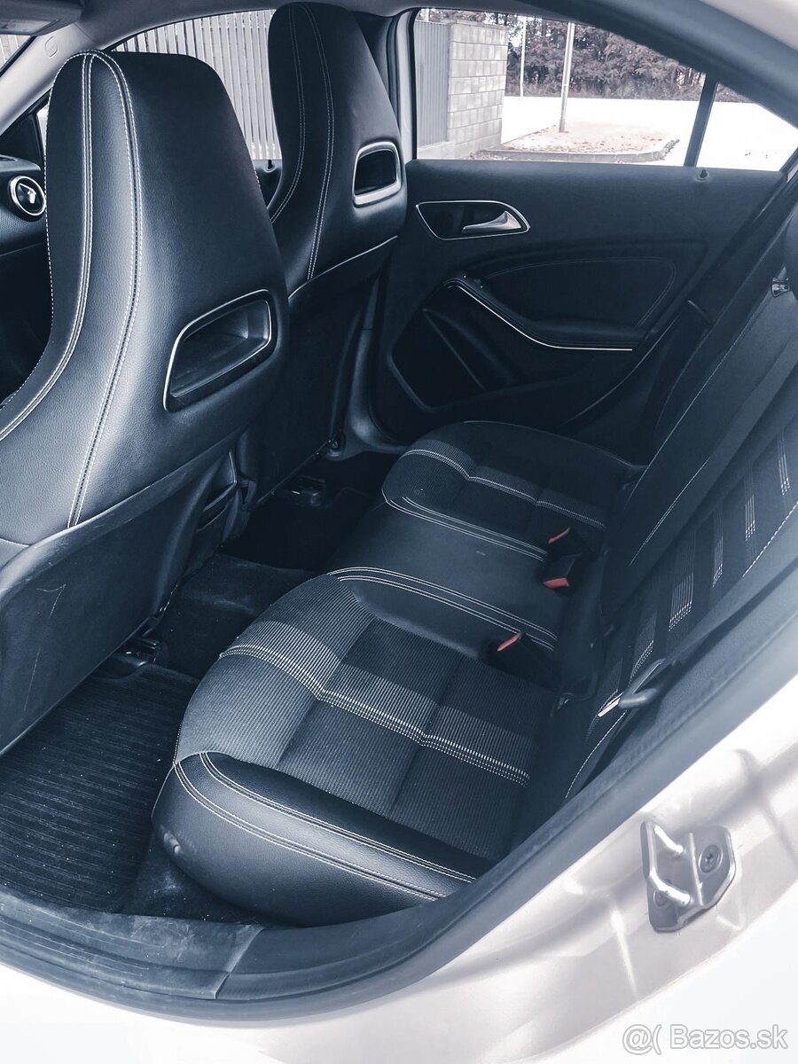 MERCEDES-BENZ A160 SPORT PREMIUM - 18