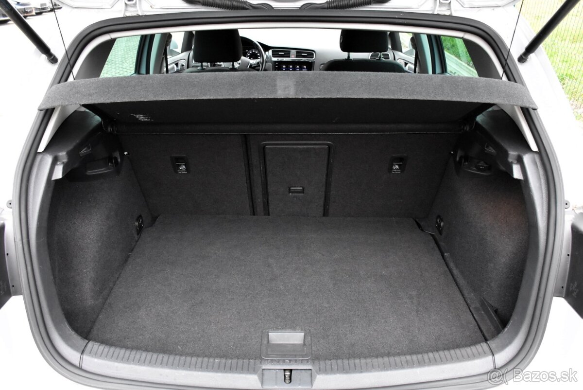 Volkswagen e-Golf 35,8_kWh SOH_90,1_% KAMERA_VIRTUAL_VYHREVY - 18