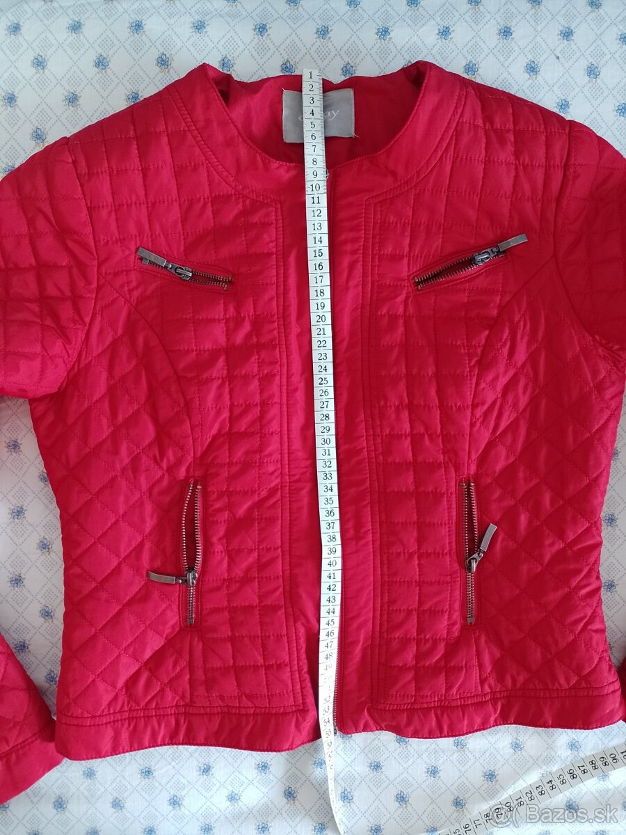 Dámske sačká a bundička v.S - 18