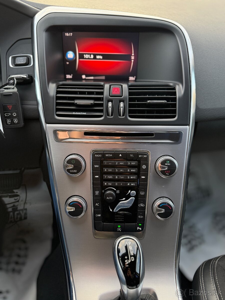 VOLVO XC60 D3 2.0 110kw—automat—2017–MOMENTUM—DPH— - 18