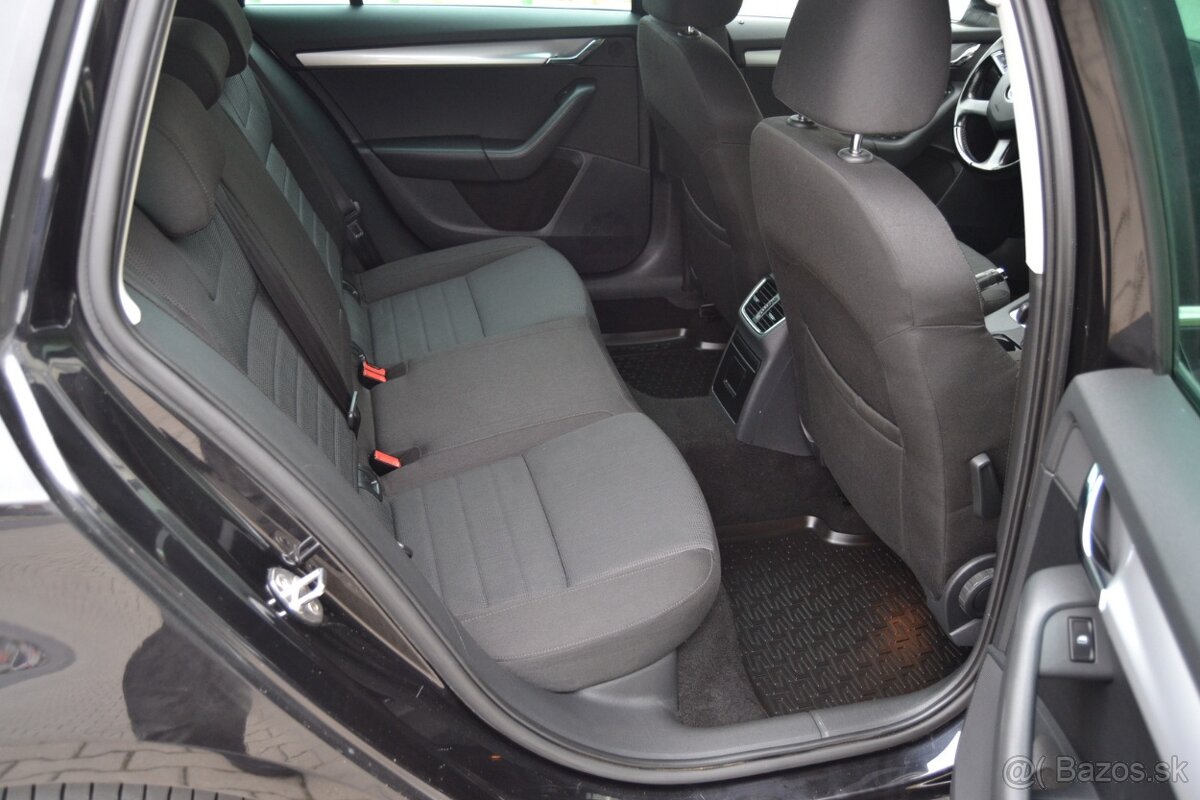 ŠKODA OCTAVIA III COMBI 2.0 TDI, BIXENÓNY, ŤAŽNÉ, TEMPOMAT - 18