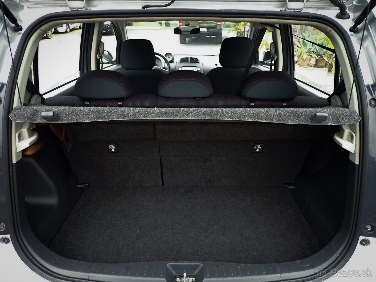 DAIHATSU SIRION 4x4 - 1.3benzin-67 tis km -KLIMA, 5 dverove - 18