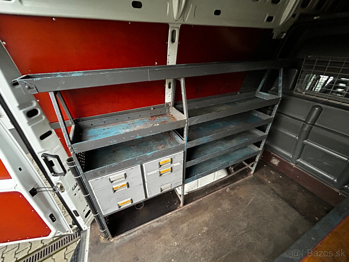 Iveco Daily 2.3, 7 miestne + regálový systém, odpočet DPH - 18