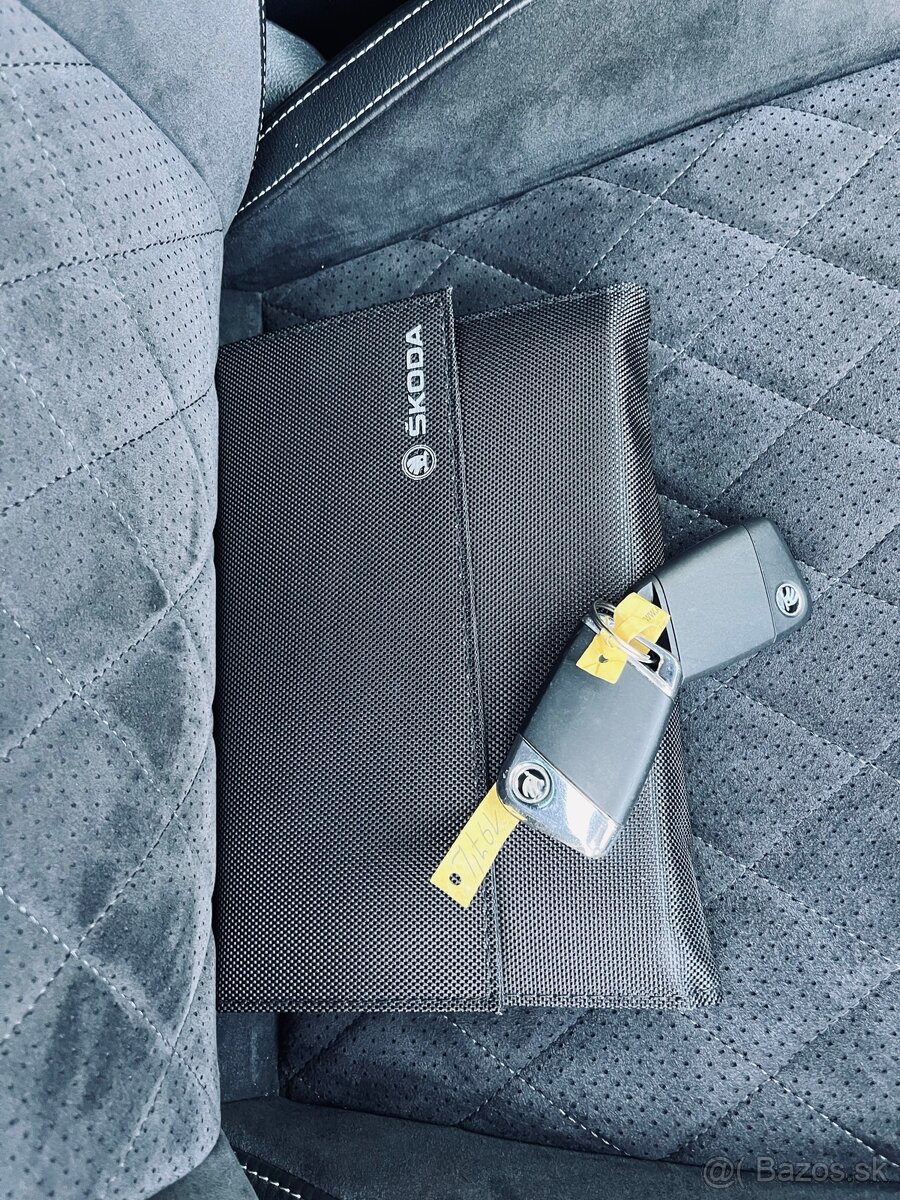 Škoda Superb Combi 2.0TDi DSG Sportline - 18