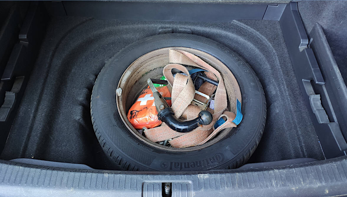 VW Golf Variant 2.0 TDI 150k Comfortline - 18