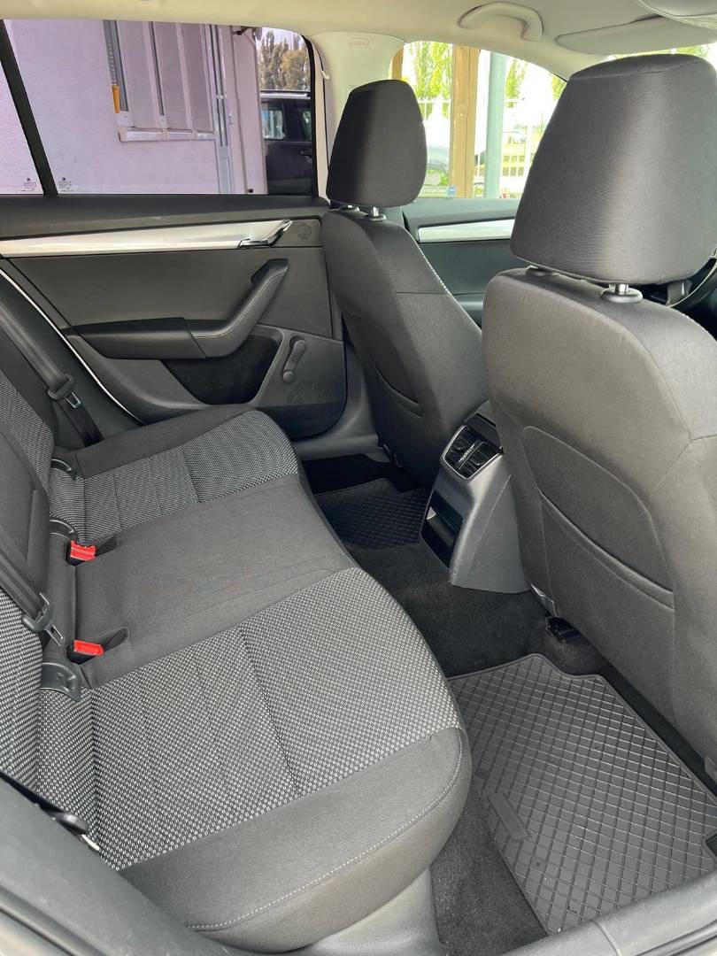 Škoda Octavia Combi 1.6 TDI Ambition - 18