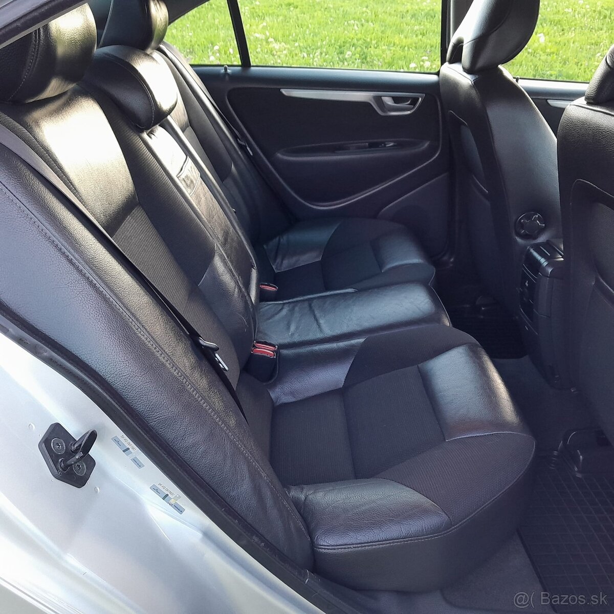 VOLVO S60 2.4 D MOMENTUM - 18