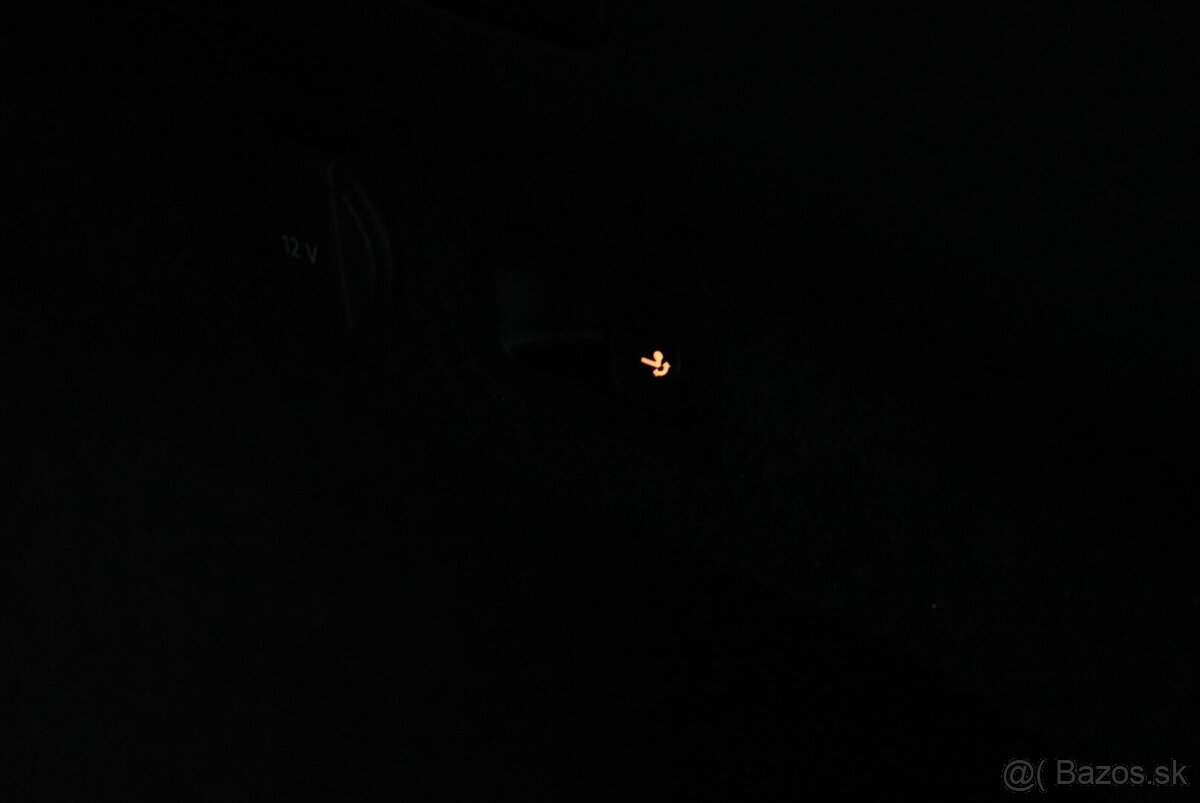 Volkswagen Passat Variant 2.0 TDI EVO Elegance DSG - 18