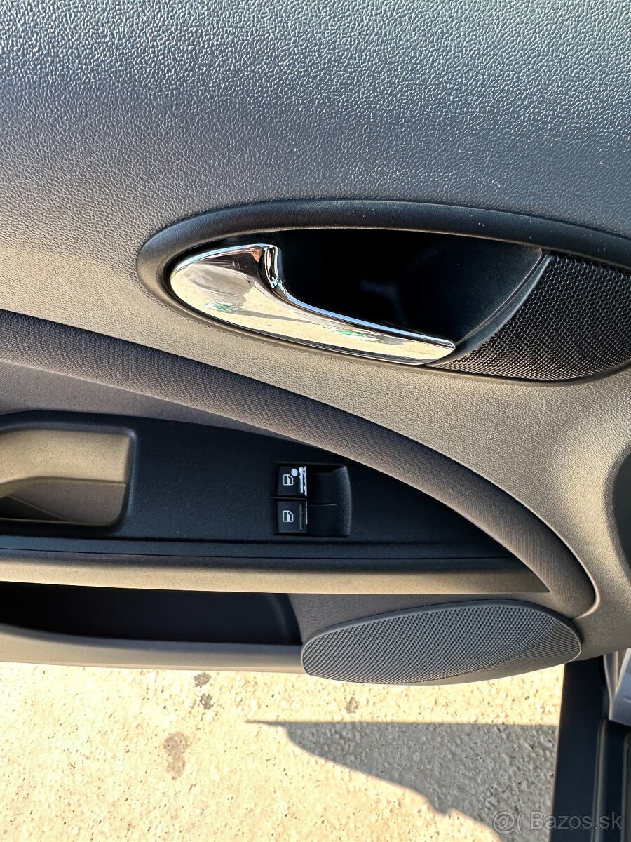 Seat Altea 1.6i Reference r.v 2008 - 18