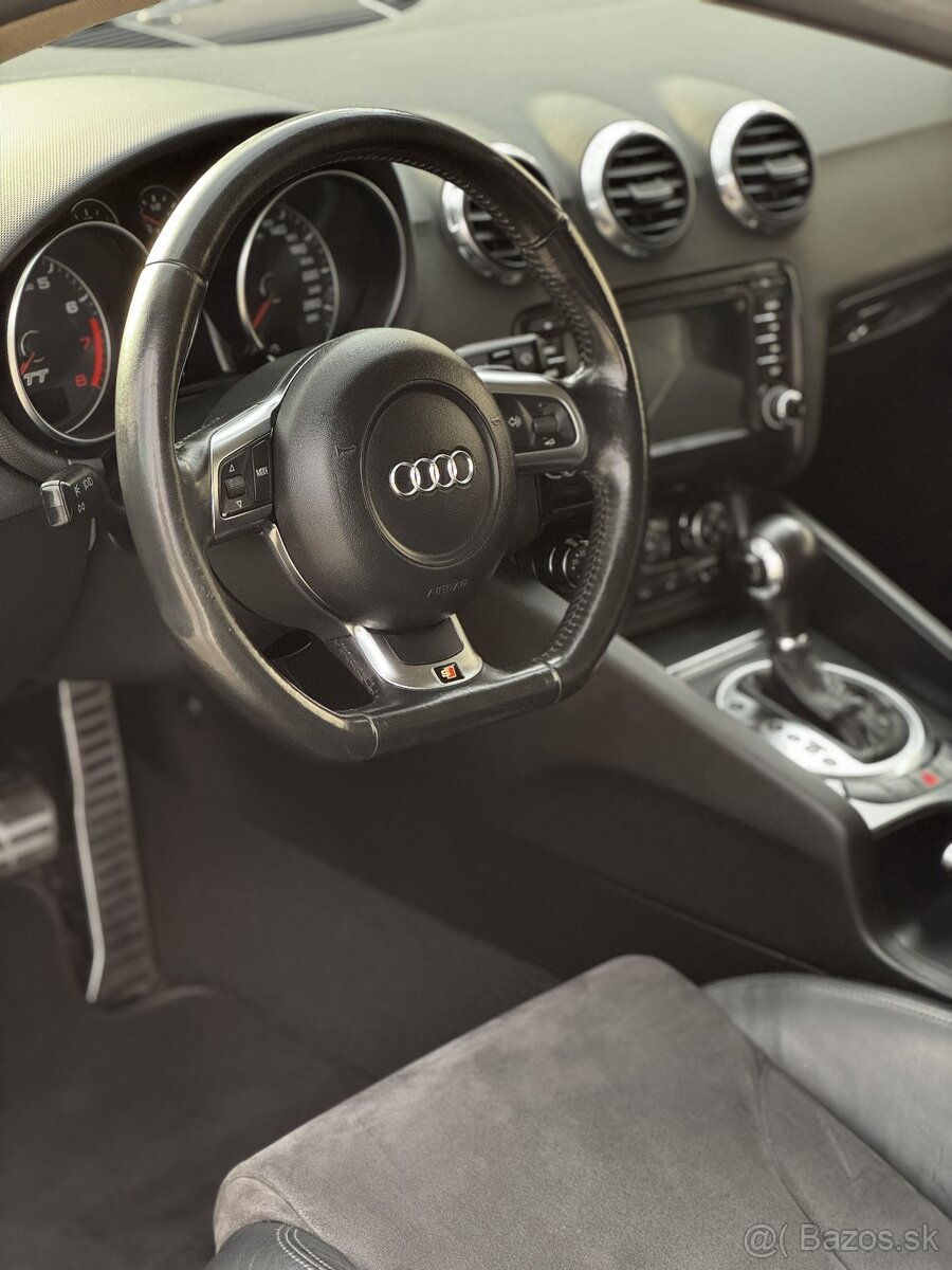 Audi TT Coupé 3.2 quattro DSG - 18