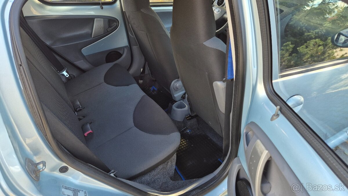 Toyota Aygo benzín automat - 18